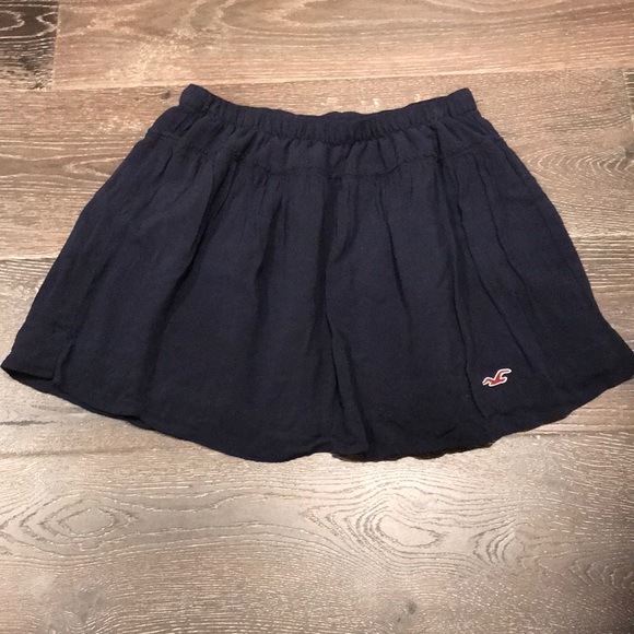 Like New- Hollister Skirt - Picture 3 of 6